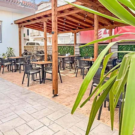 Solea Family & Restaurant L Free Parking 酒店